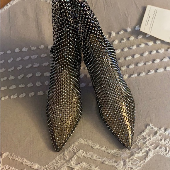 BRAND NEW Ankle Sock Boot In Black Fishnet Heel - Picture 7 of 10